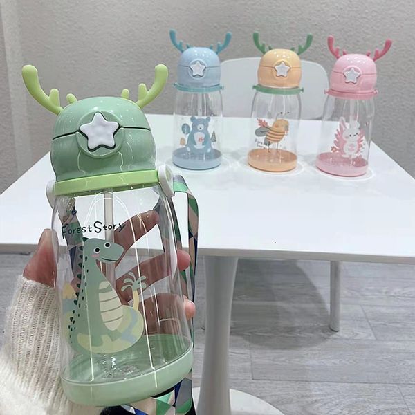 Garrafas de água 600 ML Cartoon Cup Chifre de grande capacidade para crianças Estudantes de plástico Go Out Straw Portable Kawaii Bottle 230621