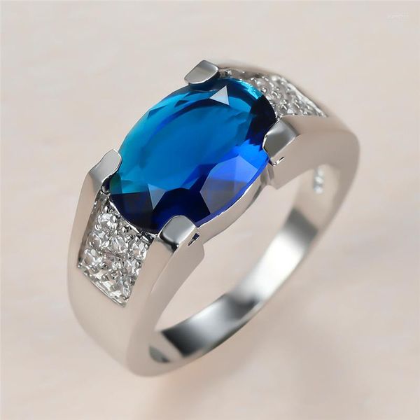 Fedi nuziali Lusso Royal Blue Stone Grande fidanzamento ovale per uomo Argento Colore Vintage Zircon Bands Maschile Party Finger Jewelry CZ