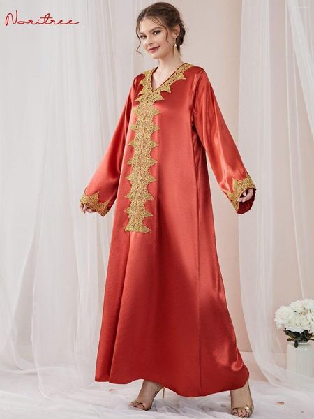 Abbigliamento etnico Moda Setoso Abito musulmano Pizzo Ricamo Abito Musulmano Turco Dubai Abaya Servizio di culto arabo Wy1548