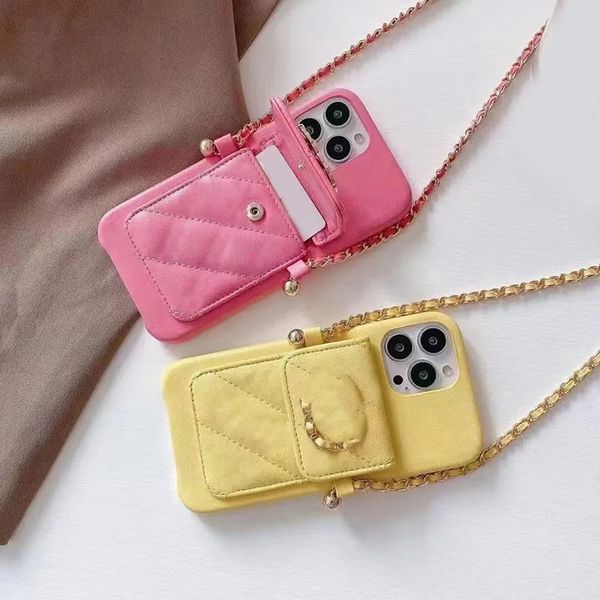 Custodie per telefoni da donna per uomo Designer Crossbody per Iphone 14 Case 13 Custodie per telefoni di marca di lusso 11 X 7p Xsmax da donna Cover per telefono con catena