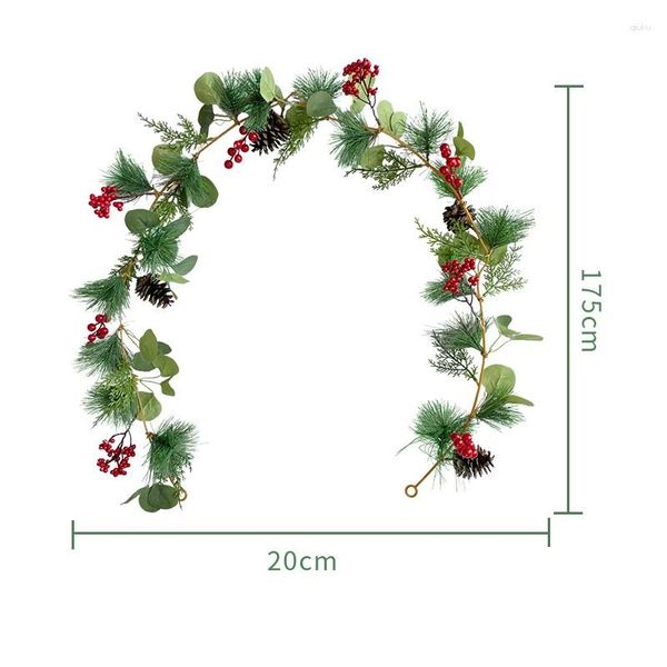 Flores decorativas Artificial Pine Rattan Green Golden Vine PinesNeedle Cono de fruta roja Hoja de eucalipto Fiesta de Navidad Decoración colgante de pared