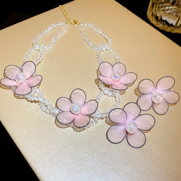 Orecchini pendenti Set di gioielli con fiori in filato rosa romantico da donna Eleganti gioielli di perle naturali Collana di perline acriliche Fascino squisito