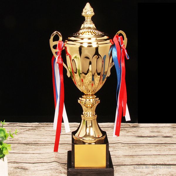 Oggetti decorativi Figurine Trofeo personalizzabile Champion Trophy Contest Trofeo commerciale in metallo coperto Trofeo di calcio Medaglia Souvenir Cup 230621