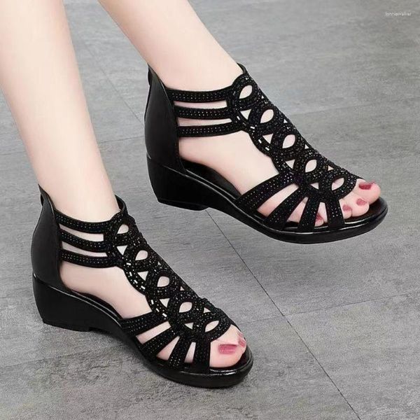 Sandalen Weiches Leder Römische Frauen 2023 Sommer Sohle Outwear Damen Keilschuhe Mode Lässig Designer Schuh Damen