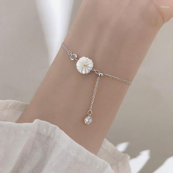 Charm Bracelets Cute Copper Shell Daisy Pull Bracelet 2023 Summer Statement Adjustable Flower Chain For Women Girl