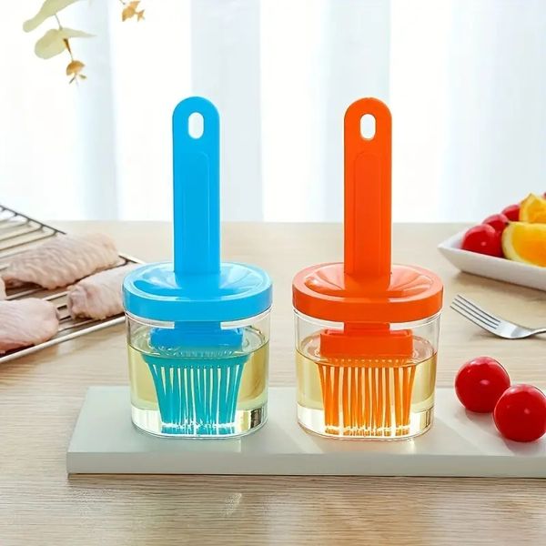 1pc Pennello per olio da cucina Bottiglia Pennello per olio in silicone per uso domestico Pie Oil Set di pennelli per olio di un pezzo con coperchio Pennello per barbecue Pennello per olio