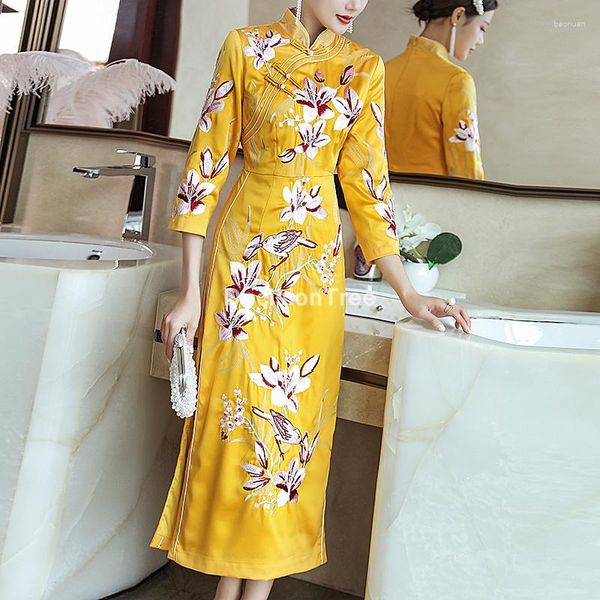 Vestuário étnico 2023 Chinês Tradicional Cheongsam Feminino Qipao Flor Bordado Vestido de Cetim Feminino Festa Elegante Senhoras Casamento Vintage