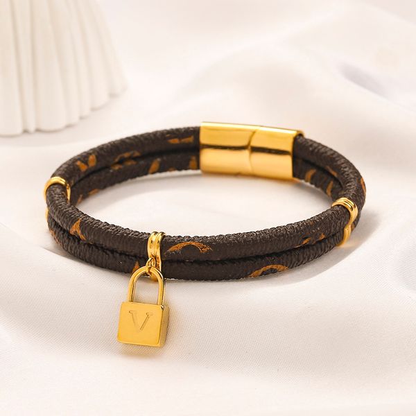 Pulseiras de impressão de letras de marca quente para homens e mulheres, corrente de couro de alta qualidade, pulseira de aço inoxidável, pulseira banhada a ouro 18K, joias de férias