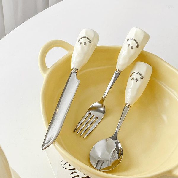 Conjuntos de louça 3 pçs aço inoxidável cerâmica colher faca garfo bonito sorriso padrão conjunto talheres acessórios de cozinha para mesa de jantar