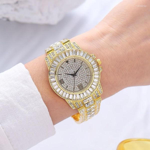Relógios de pulso 1pc Europeu e Americano Moda Artificial Relógio Banhado a Diamante Vintage Pulseira Completo Ambiente Simples Negócios Quartzo