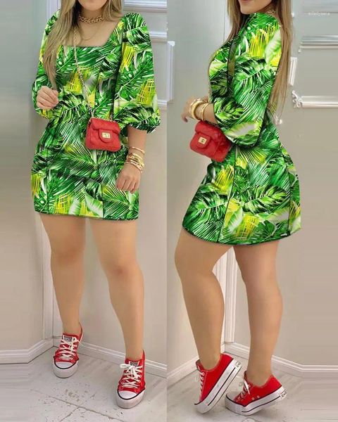 Sıradan elbiseler puf fener kollu tropikal baskı elbisesi