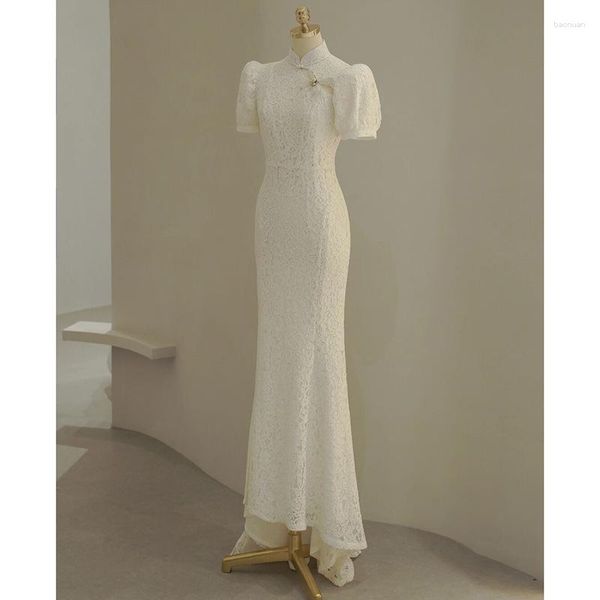 Abbigliamento etnico Donna Abiti da sposa in pizzo bianco in stile cinese Abiti da ballo eleganti con collo alla coreana lungo a coda di pesce