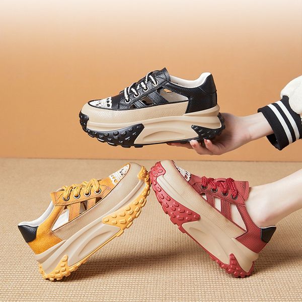 Popüler Hollow Dantel Kalın Sole Kadın Sandalet 2023 Yaz Yeni Orijinal Deri Moda Retro Kadınların Yüksekliği Artan Ayakkabılar