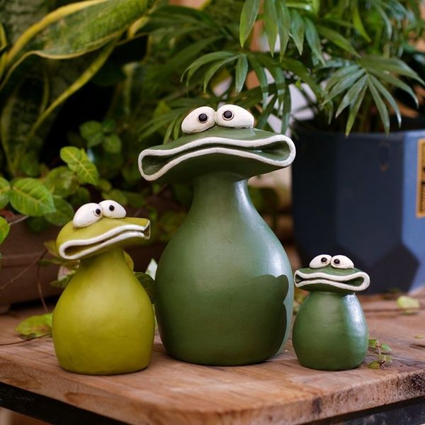 Dekorative Objekte Figuren GrünGelb Cartoon Big Mouth Frog Multi Meaty Bonsai Mikrolandschaft Harz Desktop Miniatur Gartenstatue Dekor 230625