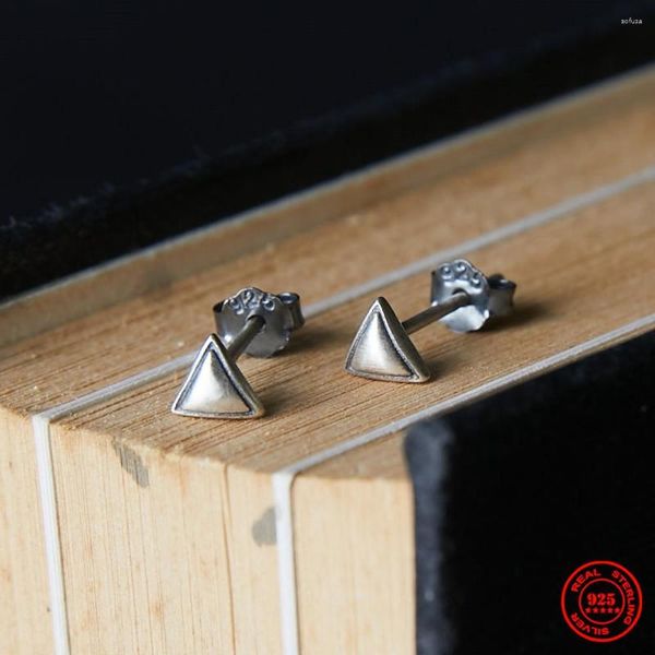 Stud Küpe Mkendn 925 STERLING Gümüş Geometrik Üçgen Küpe Kişilik Minimalist Kulak Mücevher Aksesuarları Neo-Gotik Stil