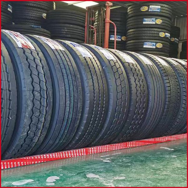 Os fabricantes de pneus Triangle Freight 275/80R22.5 AR666 fornecem diretamente pneus de caminhão novos autênticos