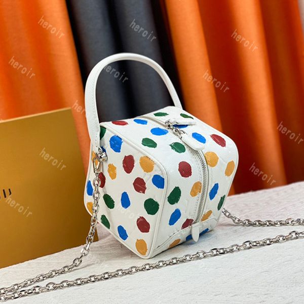 Bolsas Yk Yayoi Kusama Square Tote Bag Collection Multi Pochette 3d Painted Dots Print Colorful Speedy Designer Accessoires Crossbody Shoulder Hangbags luxos