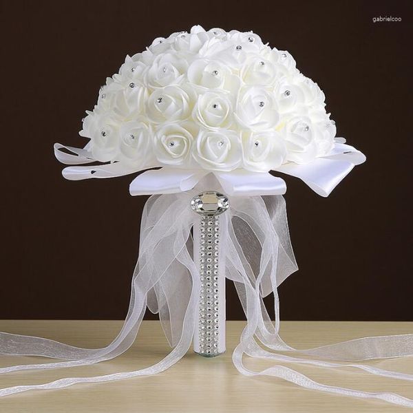 Декоративные цветы Высококачественные искусственные розовые пена цветочные невесты свадебные свадебные букет белый атлас хрустальный букет атлас
