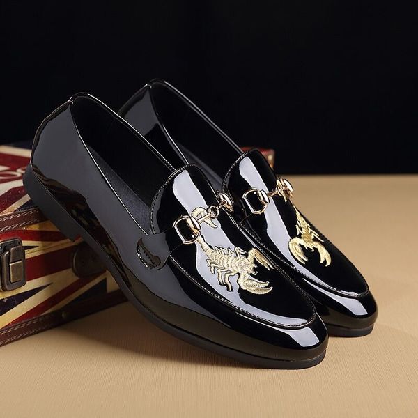Stylish Big Size Black Patent Leather Men Shoes Gold Embroidery Scorpion Dress Shoes Horsebit Loafers Night Club Shoes