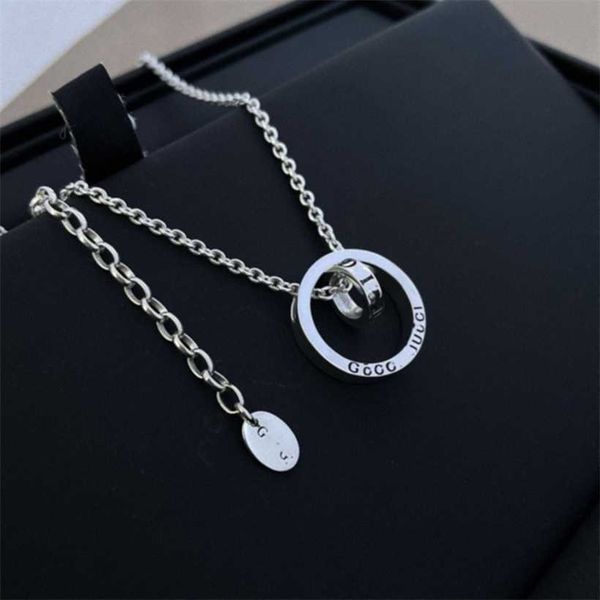 2023 Gujia 925 Silver Double Ring Circle Necklace avec Time Comes Runs Chaîne de collier simple personnalisée et à la mode