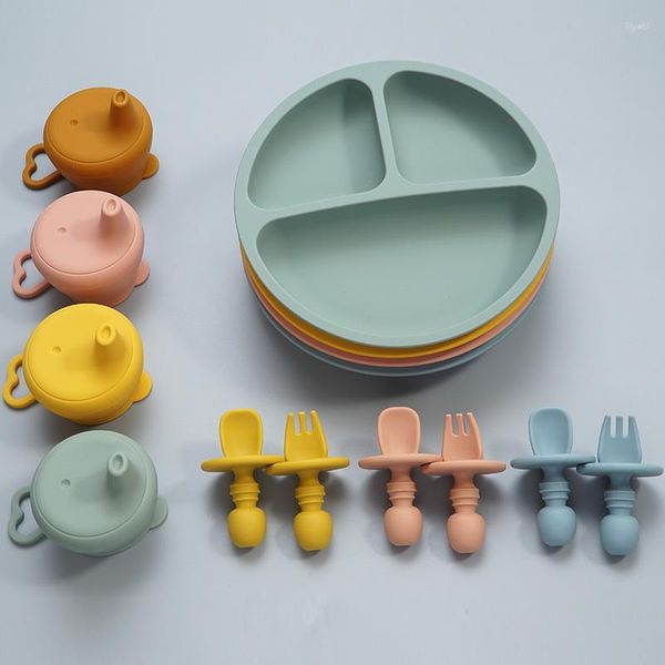 Tigelas acessórios para bebês alimentação infantil prato de jantar de silicone à prova d'água macio garfo infantil colher com tampa de copo portátil para crianças