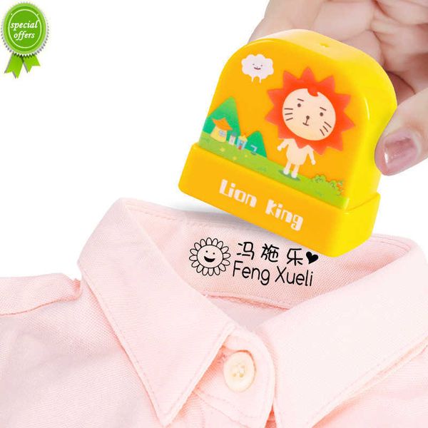 Sigillo Nome personalizzato per bambini Nome dello studente Timbro Abbigliamento scuola materna Adesivo nome impermeabile Regalo francobollo Kawaii Montessori