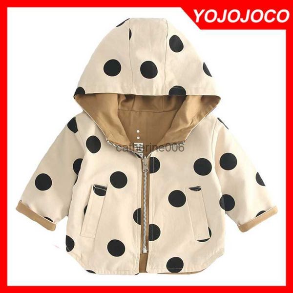 Giacca da bambina bambina giacca a vento primavera e autunno nuovi bambini a pois a doppia faccia che indossano giacca con cappuccio giacca da bambino L230625