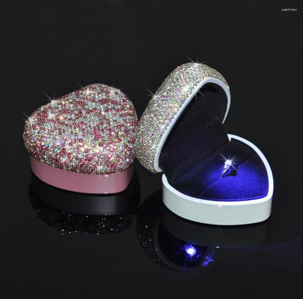 Sacchetti per gioielli Diamond Set Luxury Ring Box LED Flip Cover Proposta di matrimonio Cerimonia Anniversario per donna all'ingrosso