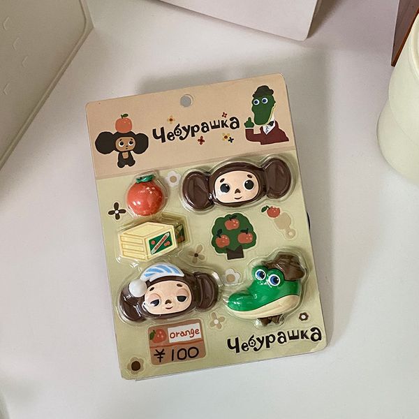 Aktionsspielzeugfiguren Cheburashka Cartoon Peripherer Kühlschrankaufkleber Kreative Magnetpaste Schöne Heimdekoration Geschenk für Mädchen 230625