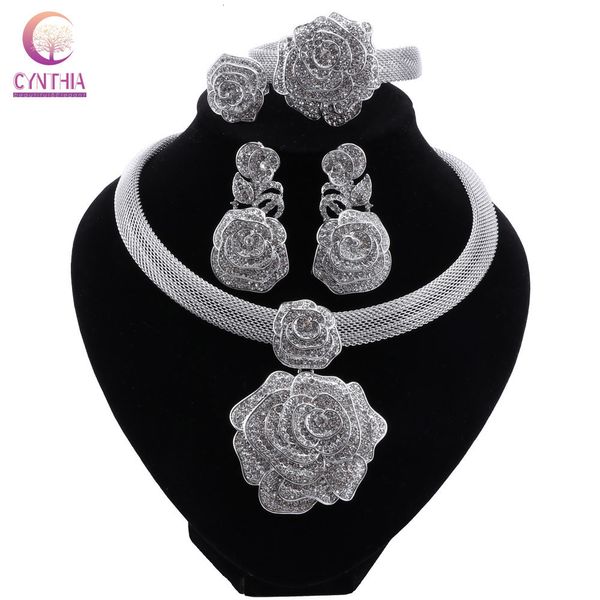 Pulseira Brincos Colar CYNTHIA Dubai Mulheres Conjuntos de Jóias Banhado a Prata Casamento Africano Ornamento de Noiva Presentes Para Arábia Saudita Colar Brincos Pulseira 230626