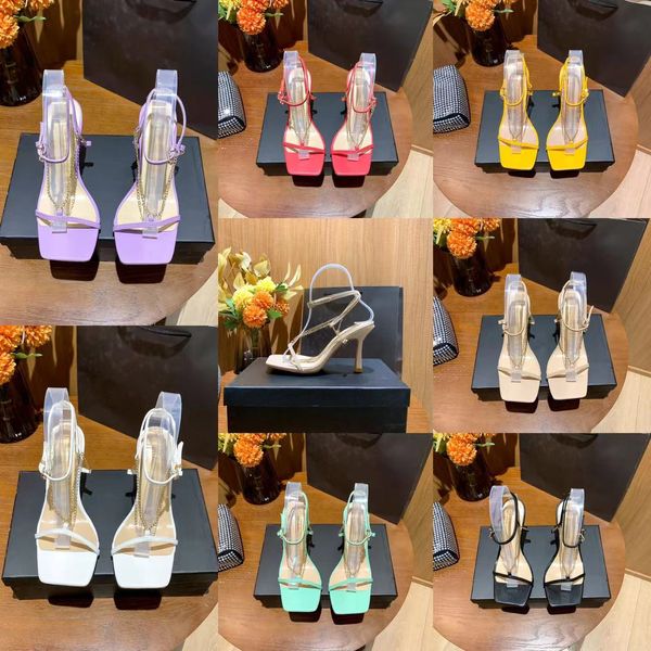 Kare Kadın Ayakkabıları Elbise Tasarımcısı Güzel Yaz Bir İnce Kayış Sandalet Metal Zinciri Açık Toe Yüksek Topuklu Topuk 7.5cm Kutu 31302 38831