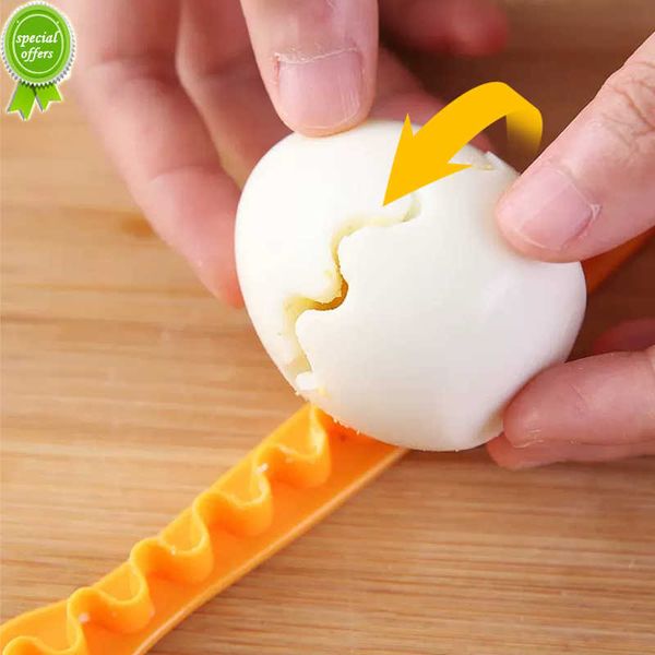 Nuovo 2 pz Fancy Egg Cutter Uova Cotte Uova Sode Carving Lace Affettatrice Gadget Da Cucina Per La Casa Flower Shaper Taglio Uovo Stampi