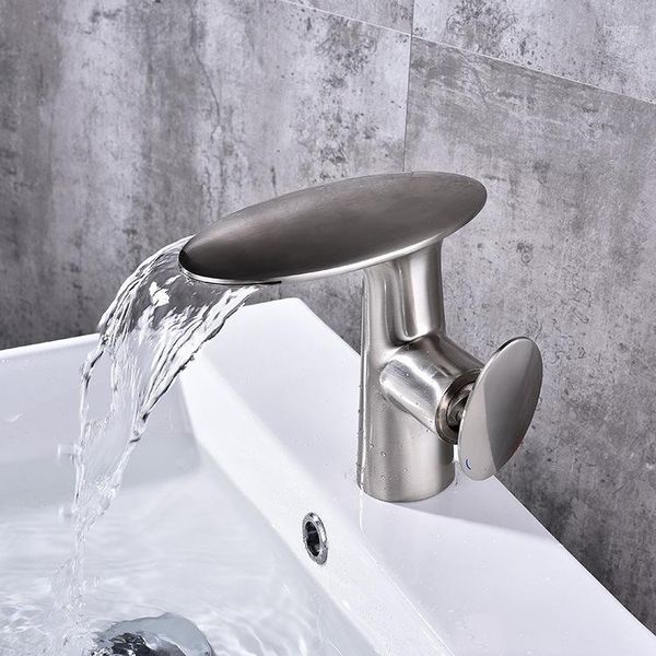 Rubinetti per lavabo da bagno che vendono disegno a cascata Finitura antica placcatura nera Porta WC sottopiano Molti colori tra cui scegliere