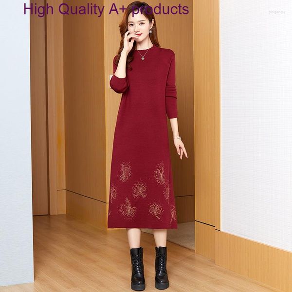 Vestidos casuais ZUO MAN RU outono e inverno 2023 solto grande malha jacquard senhora vestido europeu brilhante seda saia longa