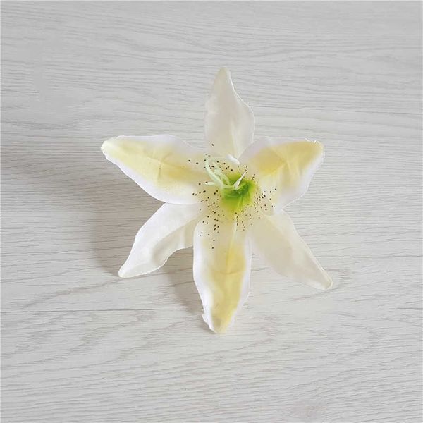 Fiori secchi 13 cm Fiore artificiale Testa di giglio di seta Decorazione della casa di nozze Puntelli per fotografia Accessori per copricapo fai-da-te