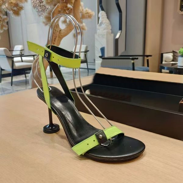 Sandali con fondo in vera pelle da donna di alta qualità Cinturino con una linea alla moda Punta incrociata Tacchi a coppa di vino Tacchi alti Mostra scarpe da sposa per feste 35-42