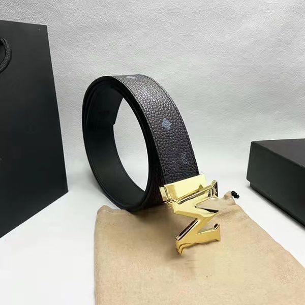 Luxurys Designer Belt Men Belt designer metallizzato stile business uomo Fashion Leisure temperamento materiale versatile cinture da donna in pelle con una larghezza di 3,3 cm piacevole