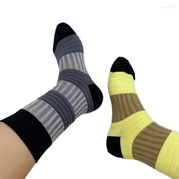 Damensocken, japanische Nischendesigner, Tide-Marke, Damen-Socken, plissiert, klein, rot, Buchnetz, Laterne, Dickdarm