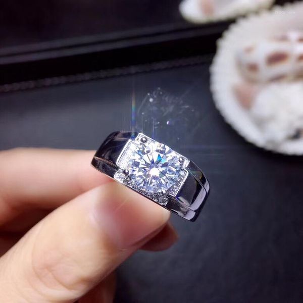 Anelli a grappolo Moissanite 2ct Durezza 9.3 I sostituti del diamante possono essere testati con strumenti. Gioielleria