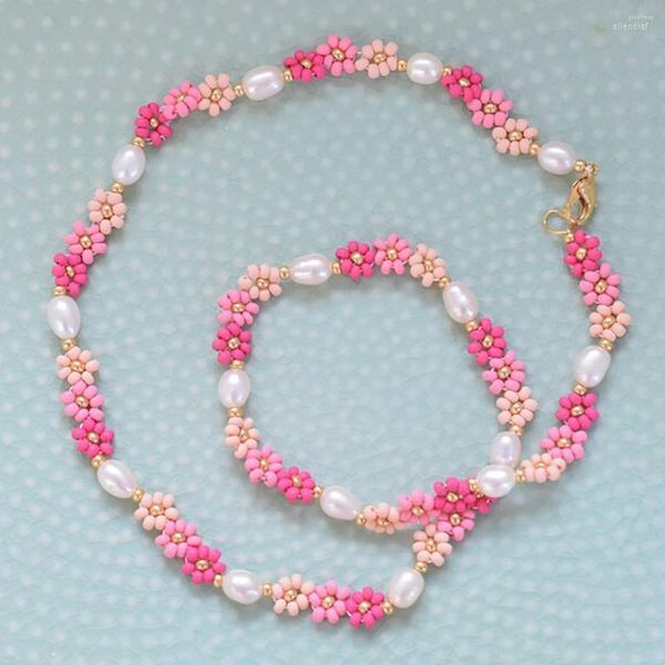 Choker Bohemia Deliacte Gänseblümchen-Blumen-Perlen, rosa Glasperlen, gemischte echte Perlenketten, handgefertigter Schmuck für Frauen