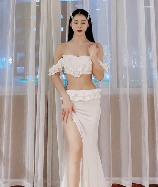 Traje de palco feminino Traje de dança do ventre conjunto de 2 peças Terno de prática oriental Sexy Regata Sexy Saia com fenda lateral longa Branco Vermelho 2023