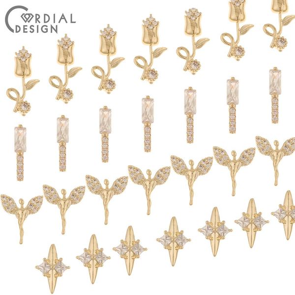 Abziehbilder herzliches Design 100pcs DIY Fingernail Accessoires/handgefertigte/kubische Zirkon/echte Goldbeschichtung/Schmuckfunde Komponenten