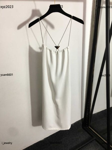 Designer-Kleidung, Damenkleid, Metallkette, Sling-Mädchenkleid, hochwertig, sexy, locker sitzender Rock mit offenem Rücken #Mehrere Produkte