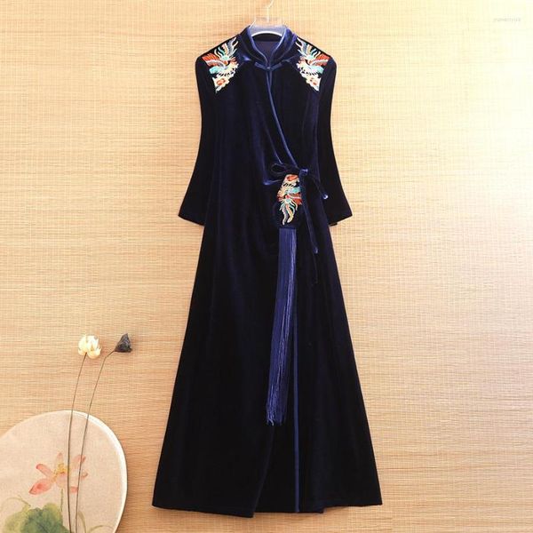 Roupas étnicas de alta qualidade outono feminino bordado veludo cheongsam vestido retrô elegante senhora borla qipao festa feminino S-XXL