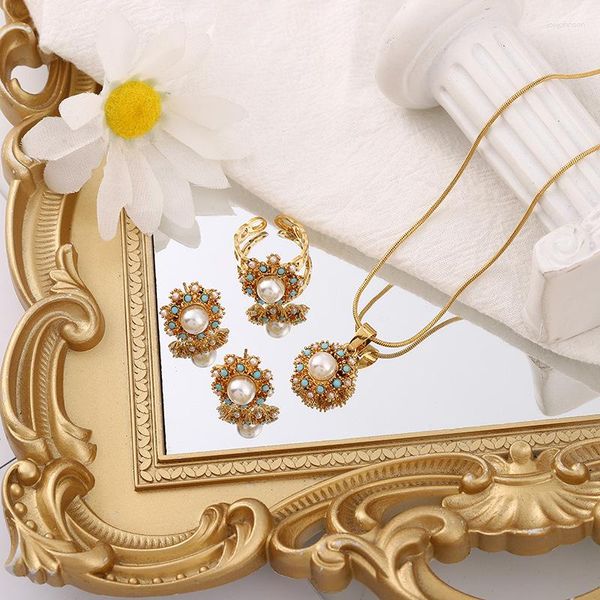 Halskette Ohrringe Set MANDI Große Perle eingelegter Schmuck für Frauen Blumenform Naturstein vergoldete Ringsets