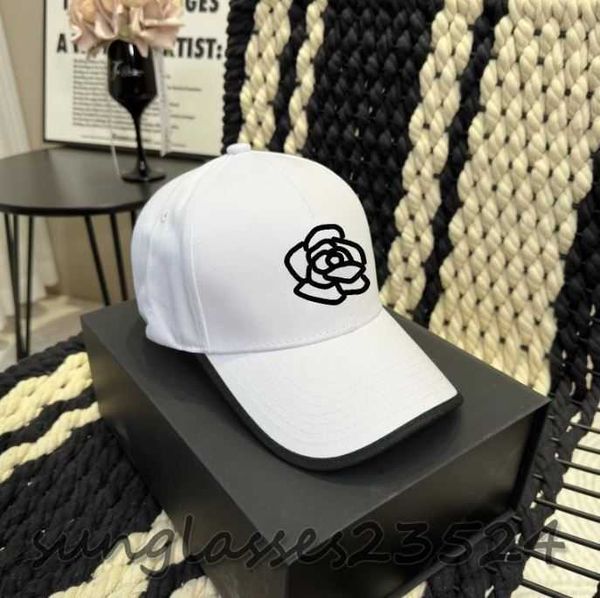 Designer Lettera Berretto da baseball Cappello da pescatore Parasole unisex Elegante cappello dal design casual Ricamo floreale di altissima qualità Cappello bianco