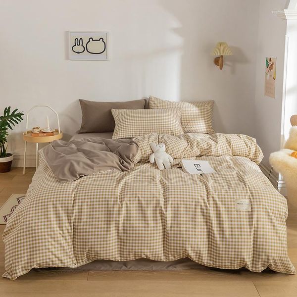 Set di biancheria da letto Letto a pennello in cotone lavato senza inchiostro in stile giapponese su set di quattro pezzi di copripiumino in lino per dormitorio studentesco