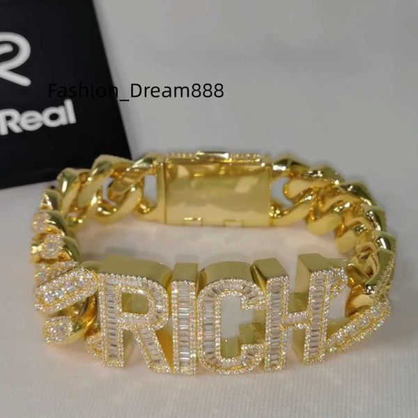 Nome personalizzato Lettera Bracciale a catena a maglie cubane Pass Diamond Tester VVS Ice Out Moissanite Argento placcato oro Gioielleria raffinata per uomo