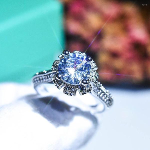 Rings de cluster Hoyon Queen's Crown Diamond Style Ring Engagement