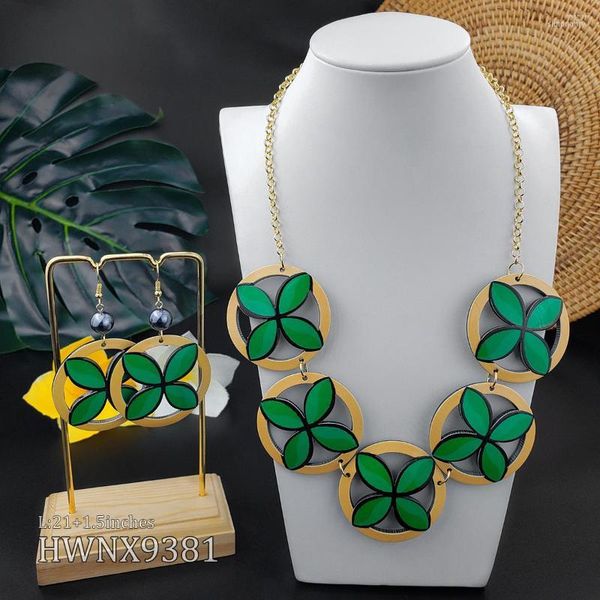 Collana Orecchini Set Design hawaiano Collana in acrilico Frangipani Gioielli a forma di ventaglio Polinesia Tonga Samoa Gioielli